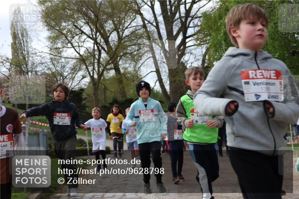25.04.2026 - Das Zehntel Zöllner http://msf.ph/oto/9628798 25.04.2026 07:46:50 Laufen 64, 1350, 1390 meine-sportfotos.de