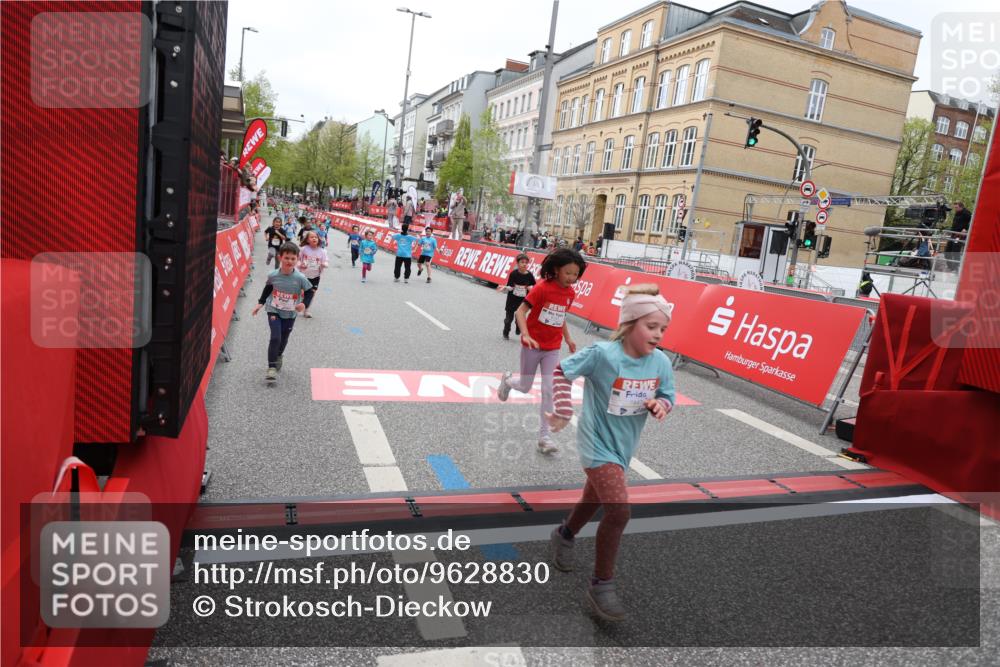 25.04.2026 - Das Zehntel Strokosch-Dieckow http://msf.ph/oto/9628830 25.04.2026 11:07:43 Ziel 5461, 5464, 5506, 6162, 6172, 6173, 6193, 6202, 6252, 7447, 7486, 7569, 7770, 8001 meine-sportfotos.de
