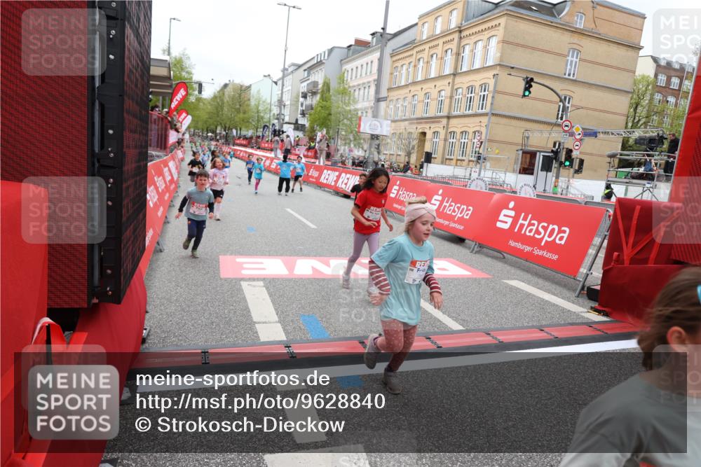 25.04.2026 - Das Zehntel Strokosch-Dieckow http://msf.ph/oto/9628840 25.04.2026 11:07:43 Ziel 5461, 5464, 5506, 6162, 6172, 6173, 6193, 6202, 6252, 7447, 7486, 7569, 7770, 8001 meine-sportfotos.de