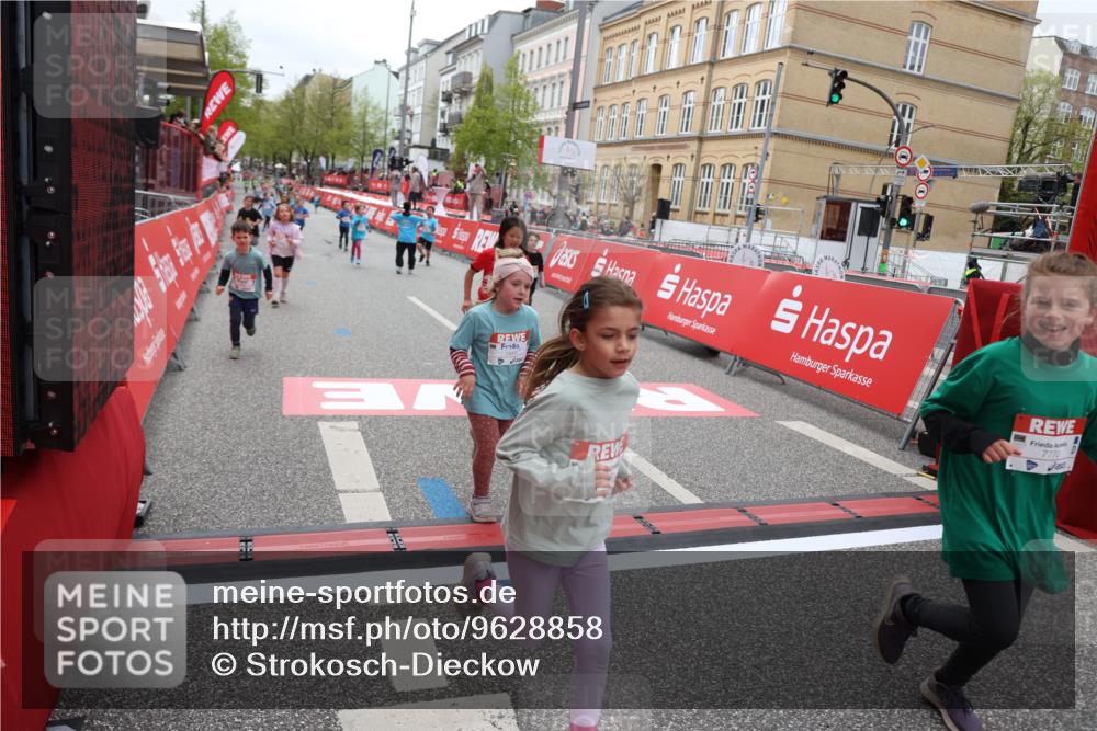 25.04.2026 - Das Zehntel Strokosch-Dieckow http://msf.ph/oto/9628858 25.04.2026 11:07:43 Ziel 5461, 5464, 5506, 6162, 6172, 6173, 6193, 6202, 6252, 7447, 7486, 7569, 7770, 8001 meine-sportfotos.de