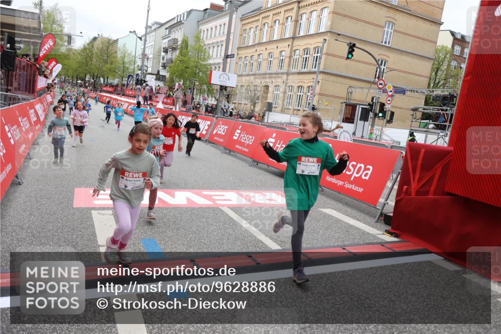 25.04.2026 - Das Zehntel Strokosch-Dieckow http://msf.ph/oto/9628886 25.04.2026 11:07:42 Ziel 5464, 5506, 5766, 6162, 6172, 6173, 6193, 6202, 6252, 6276, 7447, 7486, 7569, 7770 meine-sportfotos.de