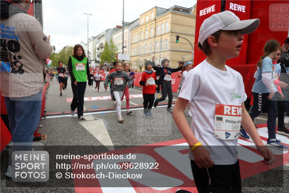 25.04.2026 - Das Zehntel Strokosch-Dieckow http://msf.ph/oto/9628922 25.04.2026 09:02:22 Ziel 1203, 1205, 1753, 1861, 1871, 1891, 1910, 1930, 1979, 1983, 2250, 2369, 2533, 2572, 2784, 2841, 2849, 2872, 2988, 2991, 3333, 3334, 3454, 3513, 3542, 3729, 3790, 3868, 3876 meine-sportfotos.de