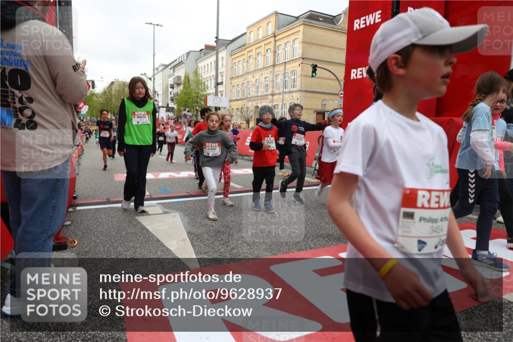 25.04.2026 - Das Zehntel Strokosch-Dieckow http://msf.ph/oto/9628937 25.04.2026 09:02:22 Ziel 1203, 1205, 1753, 1861, 1871, 1891, 1910, 1930, 1979, 1983, 2250, 2369, 2533, 2572, 2784, 2841, 2849, 2872, 2988, 2991, 3333, 3334, 3454, 3513, 3542, 3729, 3790, 3868, 3876 meine-sportfotos.de