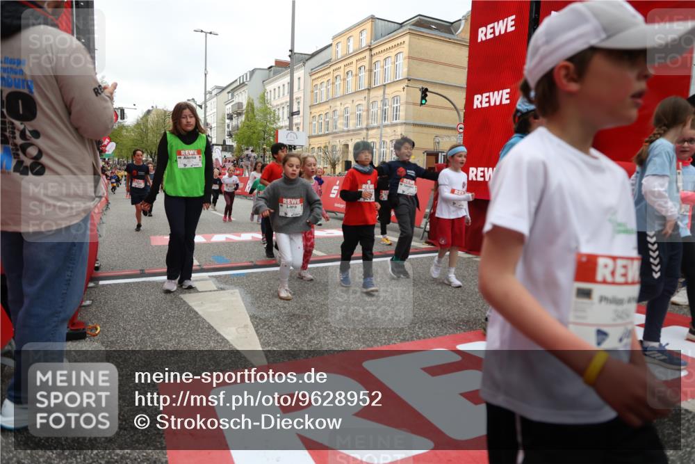 25.04.2026 - Das Zehntel Strokosch-Dieckow http://msf.ph/oto/9628952 25.04.2026 09:02:23 Ziel 1203, 1205, 1753, 1861, 1863, 1871, 1930, 1979, 1983, 2250, 2369, 2533, 2572, 2661, 2784, 2841, 2849, 2872, 2988, 2991, 3333, 3334, 3454, 3513, 3542, 3729, 3790, 3868, 3872, 3876, 3929 meine-sportfotos.de