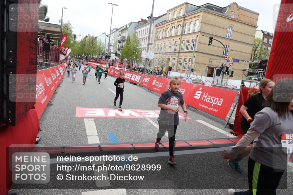 25.04.2026 - Das Zehntel Strokosch-Dieckow http://msf.ph/oto/9628999 25.04.2026 11:07:39 Ziel 5464, 5506, 5766, 6172, 6173, 6193, 6202, 6239, 6252, 6273, 6276, 6830, 7486 meine-sportfotos.de