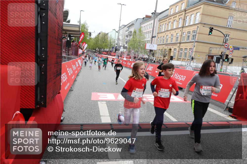 25.04.2026 - Das Zehntel Strokosch-Dieckow http://msf.ph/oto/9629047 25.04.2026 11:07:38 Ziel 5464, 5506, 5766, 6172, 6173, 6193, 6202, 6239, 6252, 6273, 6276, 6830, 7486, 7490 meine-sportfotos.de