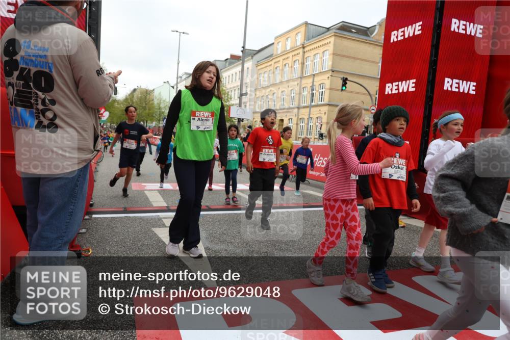 25.04.2026 - Das Zehntel Strokosch-Dieckow http://msf.ph/oto/9629048 25.04.2026 09:02:24 Ziel 1203, 1205, 1231, 1861, 1863, 1871, 1979, 1983, 2250, 2369, 2533, 2572, 2661, 2784, 2841, 2849, 2872, 3333, 3334, 3454, 3513, 3542, 3729, 3790, 3868, 3872, 3876, 3929 meine-sportfotos.de