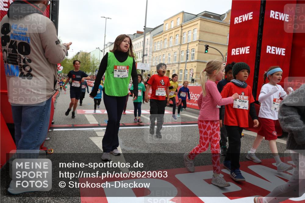 25.04.2026 - Das Zehntel Strokosch-Dieckow http://msf.ph/oto/9629063 25.04.2026 09:02:24 Ziel 1203, 1205, 1231, 1861, 1863, 1871, 1979, 1983, 2250, 2369, 2533, 2572, 2661, 2784, 2841, 2849, 2872, 3333, 3334, 3454, 3513, 3542, 3729, 3790, 3868, 3872, 3876, 3929 meine-sportfotos.de