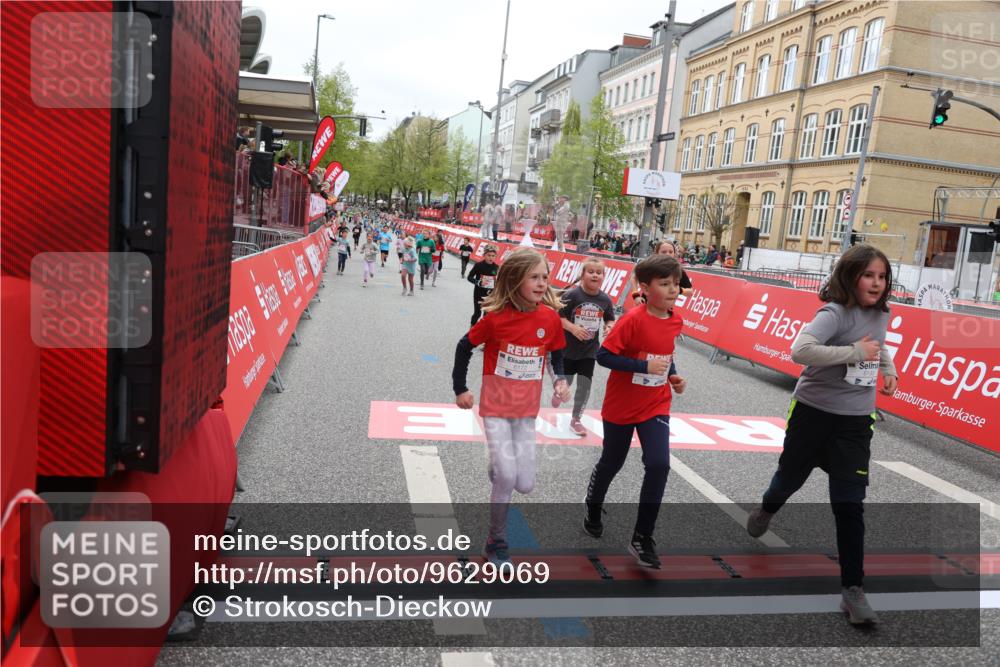 25.04.2026 - Das Zehntel Strokosch-Dieckow http://msf.ph/oto/9629069 25.04.2026 11:07:37 Ziel 5464, 5506, 5766, 6172, 6173, 6193, 6202, 6239, 6252, 6273, 6276, 6830, 7486, 7490 meine-sportfotos.de