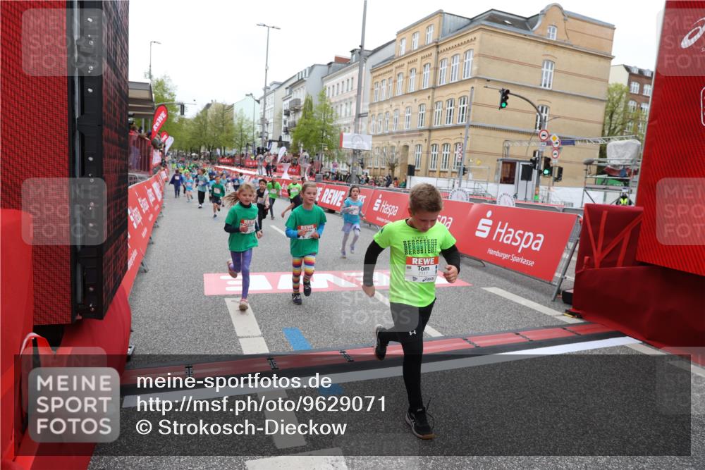 25.04.2026 - Das Zehntel Strokosch-Dieckow http://msf.ph/oto/9629071 25.04.2026 11:04:27 Ziel 5630, 5645, 5945, 5948, 5971, 6460, 6466, 6567, 6593, 6664, 7064, 7087, 7117, 7237, 7994 meine-sportfotos.de