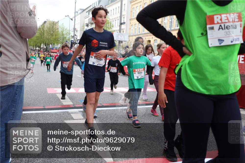 25.04.2026 - Das Zehntel Strokosch-Dieckow http://msf.ph/oto/9629079 25.04.2026 09:02:25 Ziel 1203, 1205, 1231, 1861, 1863, 1871, 1958, 1979, 1983, 2250, 2369, 2533, 2572, 2661, 2735, 2784, 2841, 2849, 2872, 3333, 3334, 3454, 3513, 3542, 3729, 3790, 3868, 3872, 3876, 3929 meine-sportfotos.de
