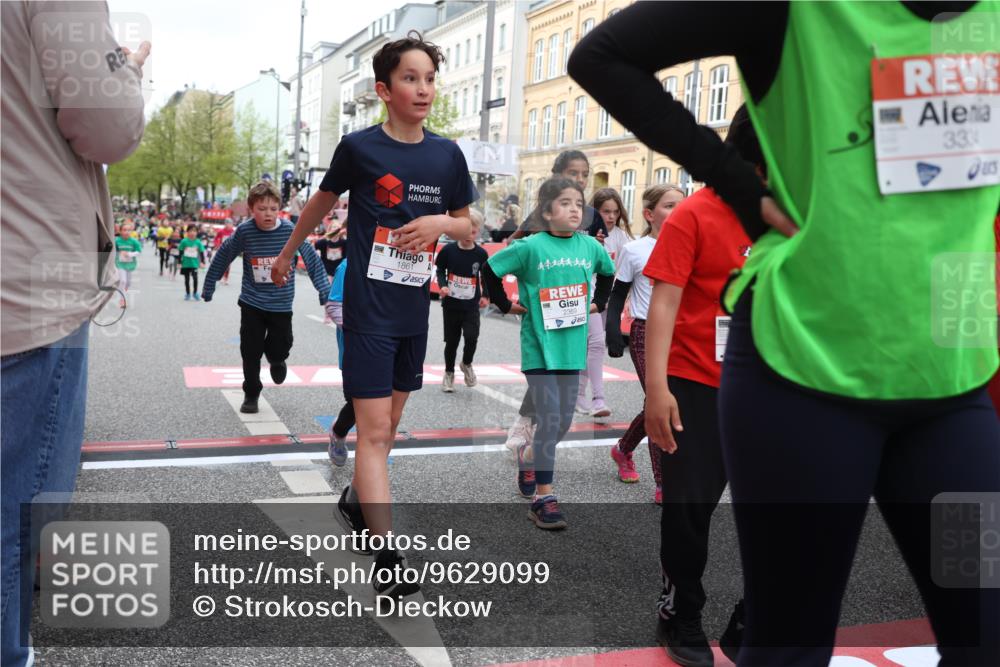 25.04.2026 - Das Zehntel Strokosch-Dieckow http://msf.ph/oto/9629099 25.04.2026 09:02:25 Ziel 1203, 1205, 1231, 1861, 1863, 1871, 1958, 1979, 1983, 2250, 2369, 2533, 2572, 2661, 2735, 2784, 2841, 2849, 2872, 3333, 3334, 3454, 3513, 3542, 3729, 3790, 3868, 3872, 3876, 3929 meine-sportfotos.de