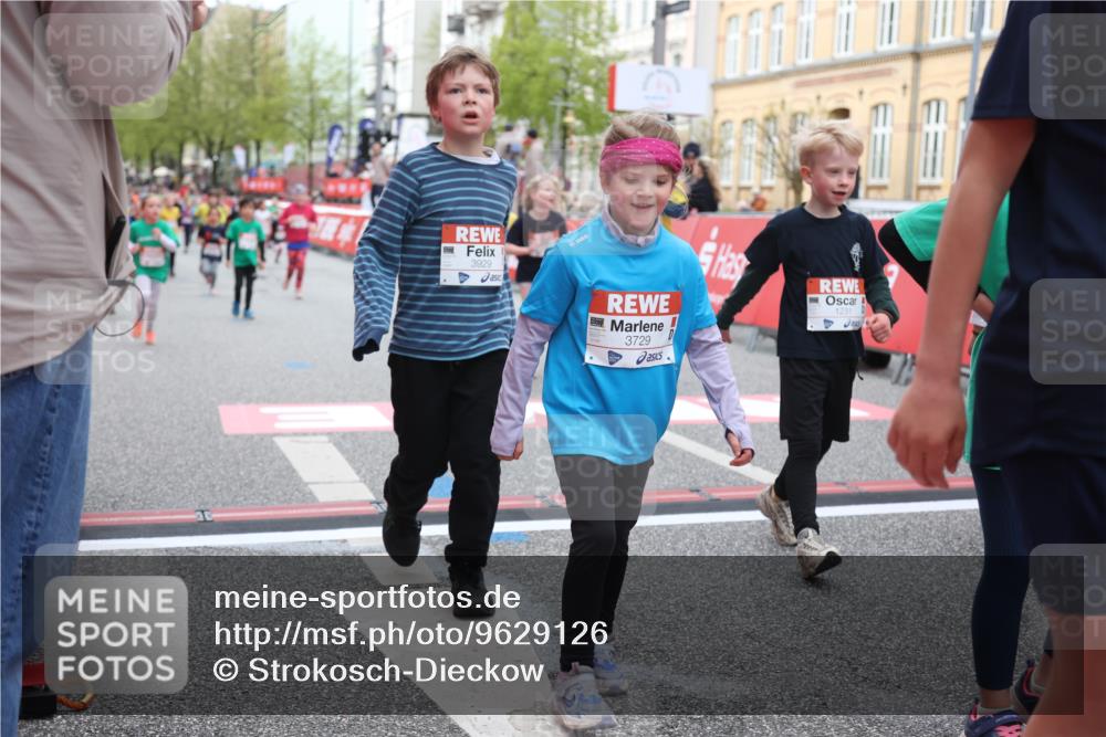 25.04.2026 - Das Zehntel Strokosch-Dieckow http://msf.ph/oto/9629126 25.04.2026 09:02:26 Ziel 1203, 1205, 1231, 1861, 1863, 1871, 1958, 1979, 1983, 2250, 2348, 2369, 2533, 2572, 2661, 2735, 2745, 2784, 2841, 2849, 3334, 3454, 3729, 3790, 3868, 3872, 3876, 3929 meine-sportfotos.de