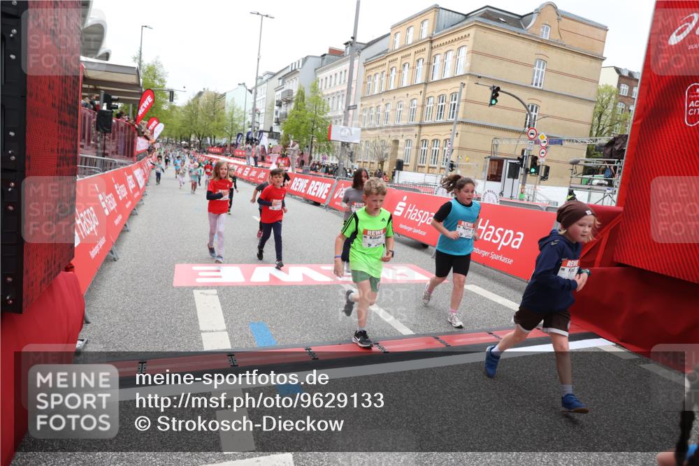 25.04.2026 - Das Zehntel Strokosch-Dieckow http://msf.ph/oto/9629133 25.04.2026 11:07:36 Ziel 5506, 5766, 6172, 6173, 6193, 6202, 6239, 6252, 6273, 6276, 6830, 7486, 7490 meine-sportfotos.de