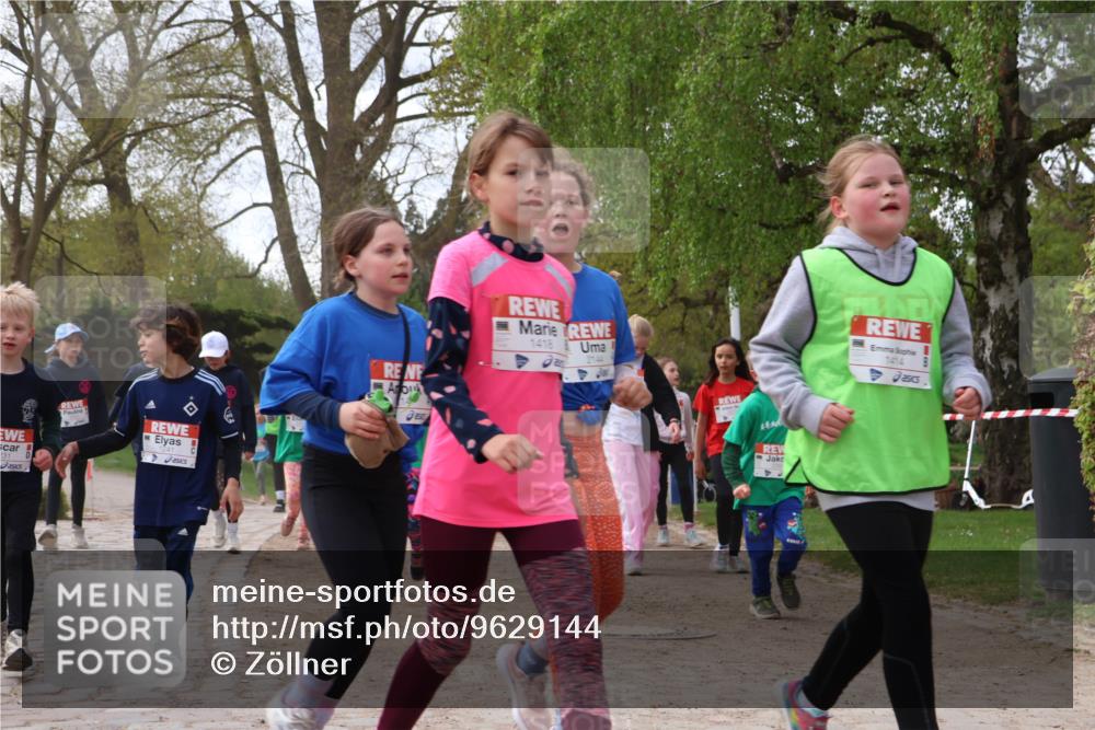 25.04.2026 - Das Zehntel Zöllner http://msf.ph/oto/9629144 25.04.2026 07:47:01 Laufen 231, 1418, 2144, 1454, 1414 meine-sportfotos.de