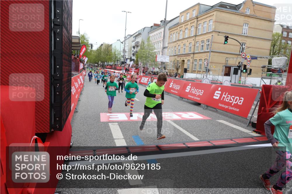 25.04.2026 - Das Zehntel Strokosch-Dieckow http://msf.ph/oto/9629185 25.04.2026 11:04:26 Ziel 5052, 5630, 5645, 5945, 5948, 5971, 6460, 6466, 6567, 6664, 7064, 7087, 7117, 7237, 7269, 7600, 7994 meine-sportfotos.de