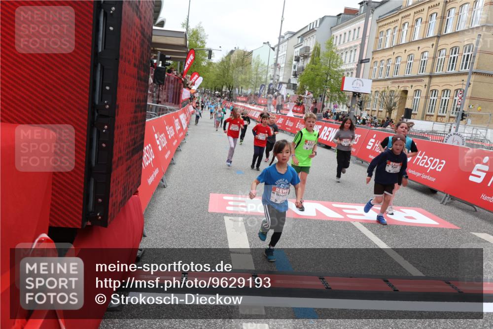 25.04.2026 - Das Zehntel Strokosch-Dieckow http://msf.ph/oto/9629193 25.04.2026 11:07:35 Ziel 5766, 6172, 6173, 6193, 6239, 6252, 6273, 6276, 6830, 7486, 7490, 7743 meine-sportfotos.de