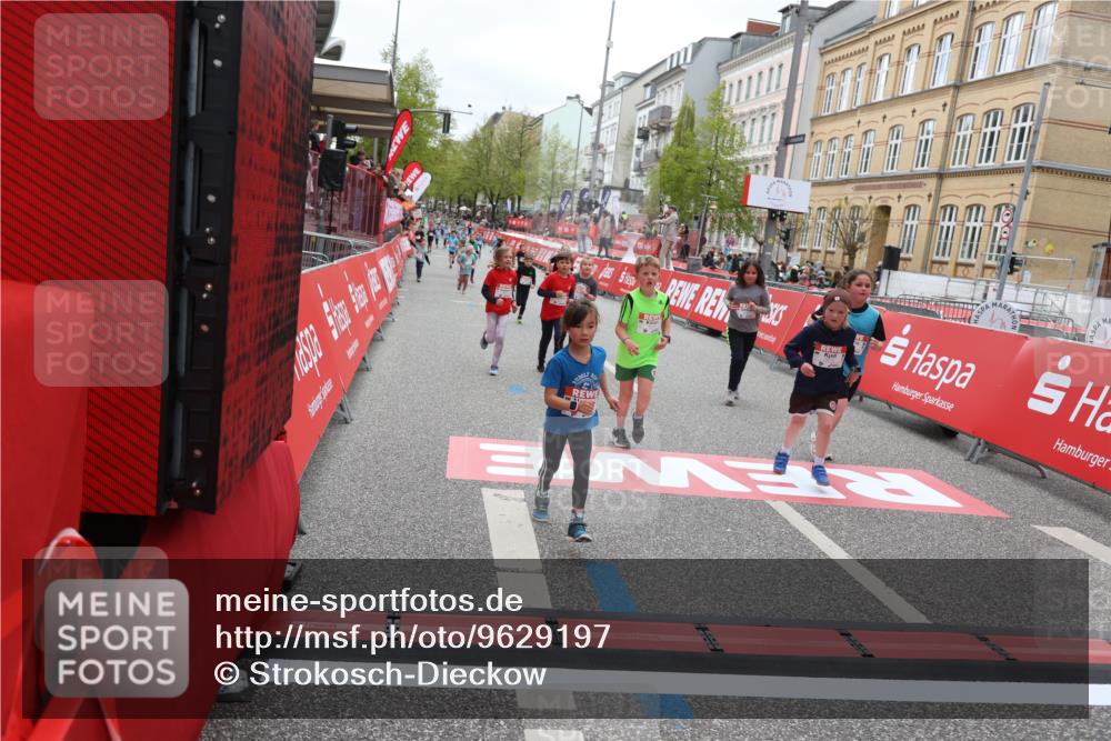 25.04.2026 - Das Zehntel Strokosch-Dieckow http://msf.ph/oto/9629197 25.04.2026 11:07:35 Ziel 5766, 6172, 6173, 6193, 6239, 6252, 6273, 6276, 6830, 7486, 7490, 7743 meine-sportfotos.de