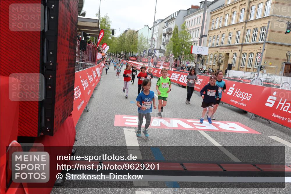 25.04.2026 - Das Zehntel Strokosch-Dieckow http://msf.ph/oto/9629201 25.04.2026 11:07:35 Ziel 5766, 6172, 6173, 6193, 6239, 6252, 6273, 6276, 6830, 7486, 7490, 7743 meine-sportfotos.de