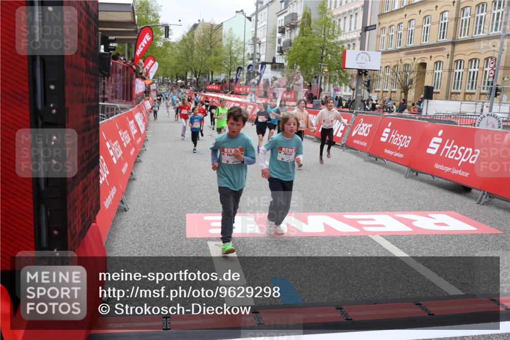 25.04.2026 - Das Zehntel Strokosch-Dieckow http://msf.ph/oto/9629298 25.04.2026 11:07:32 Ziel 5611, 5631, 5877, 6239, 7189, 7490, 7743 meine-sportfotos.de
