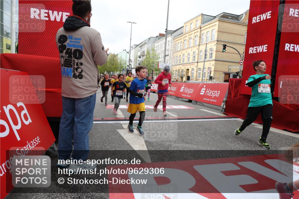 25.04.2026 - Das Zehntel Strokosch-Dieckow http://msf.ph/oto/9629306 25.04.2026 09:02:32 Ziel 1231, 1807, 1941, 1942, 1957, 1958, 2201, 2348, 2735, 2745, 2795, 2888, 2939, 3032, 3640, 3770, 3896 meine-sportfotos.de