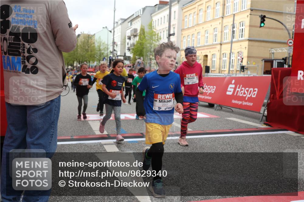 25.04.2026 - Das Zehntel Strokosch-Dieckow http://msf.ph/oto/9629340 25.04.2026 09:02:32 Ziel 1231, 1807, 1941, 1942, 1957, 1958, 2201, 2348, 2735, 2745, 2795, 2888, 2939, 3032, 3640, 3770, 3896 meine-sportfotos.de
