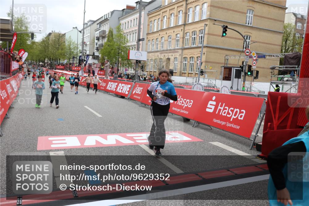 25.04.2026 - Das Zehntel Strokosch-Dieckow http://msf.ph/oto/9629352 25.04.2026 11:07:29 Ziel 5174, 5177, 5611, 5631, 5654, 5877, 7189, 7743 meine-sportfotos.de
