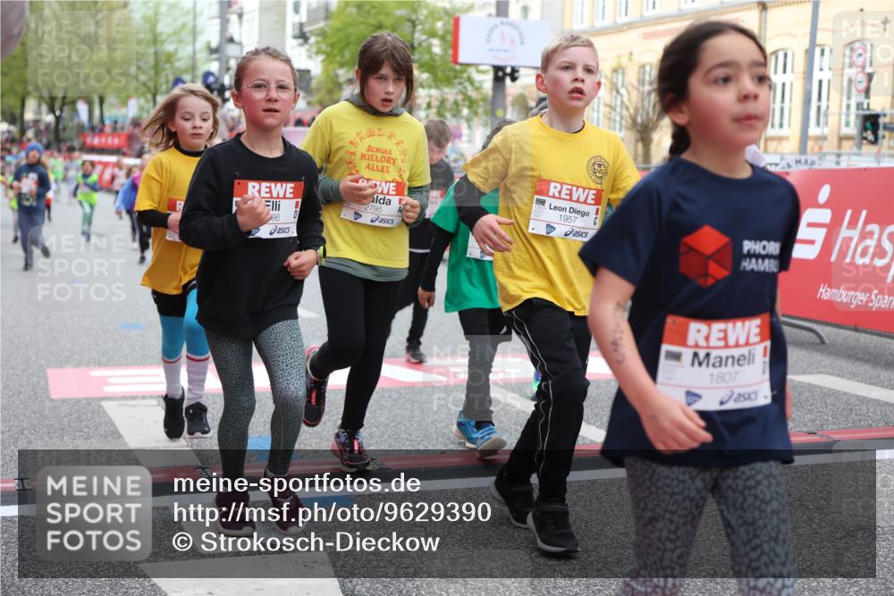 25.04.2026 - Das Zehntel Strokosch-Dieckow http://msf.ph/oto/9629390 25.04.2026 09:02:33 Ziel 1807, 1941, 1942, 1950, 1957, 1958, 2201, 2348, 2735, 2745, 2795, 2888, 2939, 3032, 3640, 3770, 3896 meine-sportfotos.de