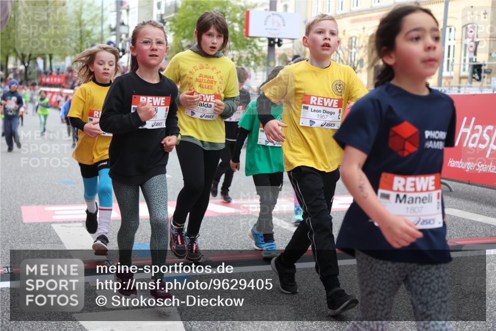 25.04.2026 - Das Zehntel Strokosch-Dieckow http://msf.ph/oto/9629405 25.04.2026 09:02:33 Ziel 1807, 1941, 1942, 1950, 1957, 1958, 2201, 2348, 2735, 2745, 2795, 2888, 2939, 3032, 3640, 3770, 3896 meine-sportfotos.de