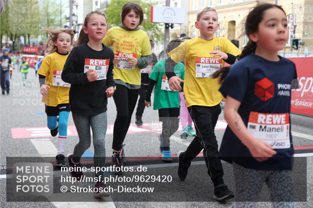 25.04.2026 - Das Zehntel Strokosch-Dieckow http://msf.ph/oto/9629420 25.04.2026 09:02:33 Ziel 1807, 1941, 1942, 1950, 1957, 1958, 2201, 2348, 2735, 2745, 2795, 2888, 2939, 3032, 3640, 3770, 3896 meine-sportfotos.de