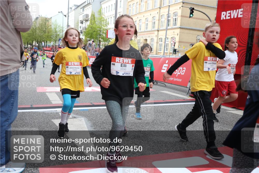 25.04.2026 - Das Zehntel Strokosch-Dieckow http://msf.ph/oto/9629450 25.04.2026 09:02:34 Ziel 1807, 1941, 1942, 1950, 1957, 2201, 2348, 2485, 2745, 2795, 2888, 2939, 3032, 3640, 3770, 3896 meine-sportfotos.de