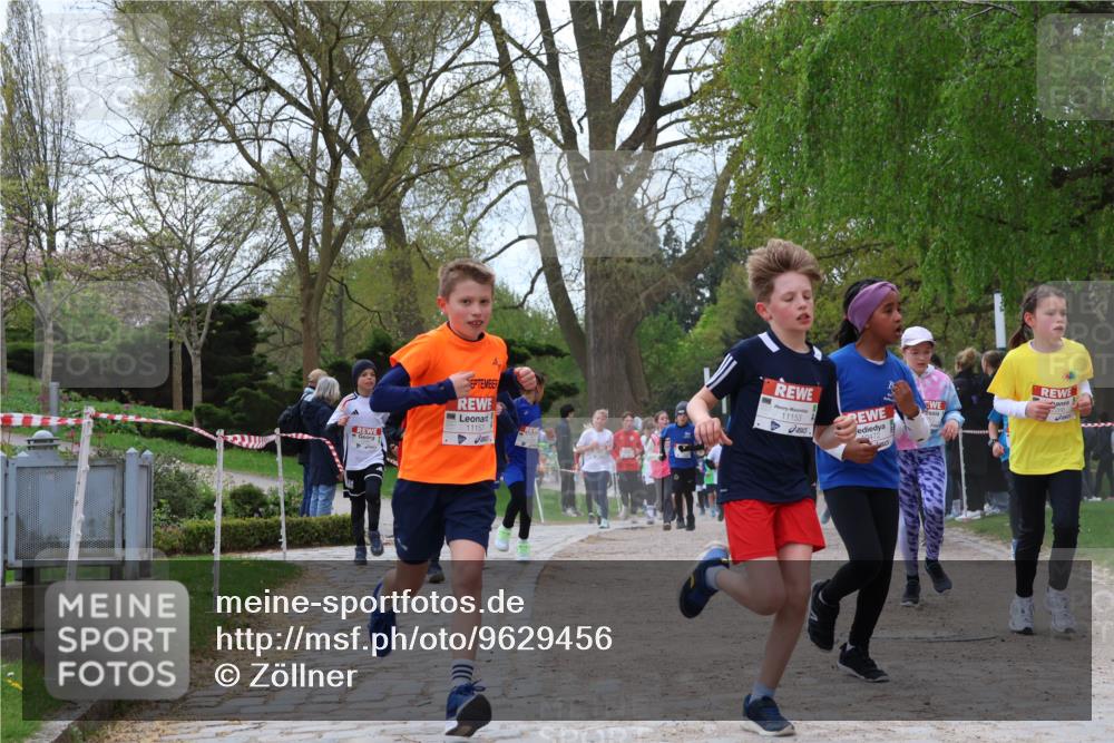 25.04.2026 - Das Zehntel Zöllner http://msf.ph/oto/9629456 25.04.2026 11:42:01 Laufen 11157, 11153, 472 meine-sportfotos.de