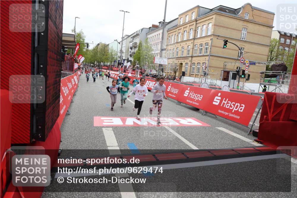 25.04.2026 - Das Zehntel Strokosch-Dieckow http://msf.ph/oto/9629474 25.04.2026 11:07:25 Ziel 5174, 5177, 5210, 5654, 5656, 5687, 5877, 6445, 6469, 6863, 7189, 7793 meine-sportfotos.de