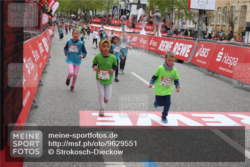 25.04.2026 - Das Zehntel Strokosch-Dieckow http://msf.ph/oto/9629551 25.04.2026 11:07:20 Ziel 5210, 5656, 5687, 5919, 6445, 6469, 6776, 6835, 6841, 6863, 7793 meine-sportfotos.de