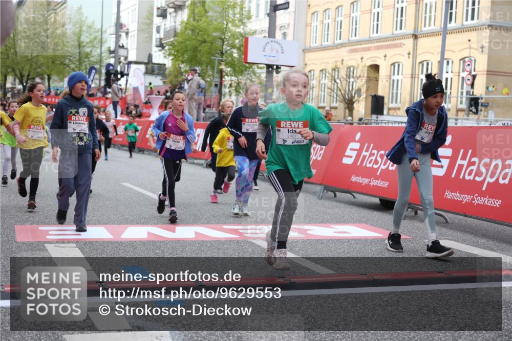 25.04.2026 - Das Zehntel Strokosch-Dieckow http://msf.ph/oto/9629553 25.04.2026 09:02:37 Ziel 1057, 1249, 1252, 1293, 1527, 1530, 1807, 1941, 1942, 1950, 1957, 2407, 2485, 2759, 2766, 2795, 2888, 2939, 3032, 3147, 3628, 3640, 3692, 3770, 3896, 3983 meine-sportfotos.de