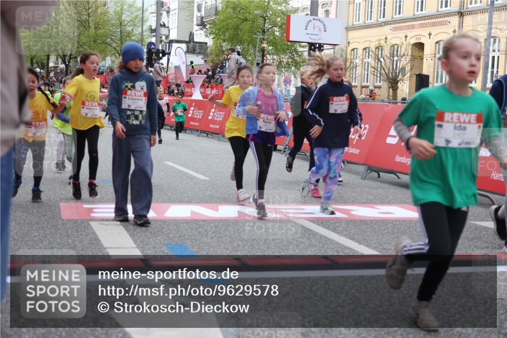 25.04.2026 - Das Zehntel Strokosch-Dieckow http://msf.ph/oto/9629578 25.04.2026 09:02:38 Ziel 1000, 1057, 1249, 1252, 1293, 1527, 1530, 1807, 1941, 1942, 1950, 1957, 2407, 2485, 2759, 2766, 2795, 2888, 2939, 3032, 3137, 3147, 3628, 3692, 3770, 3896, 3983 meine-sportfotos.de