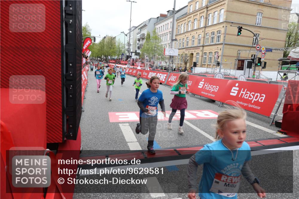 25.04.2026 - Das Zehntel Strokosch-Dieckow http://msf.ph/oto/9629581 25.04.2026 11:07:19 Ziel 5210, 5919, 6445, 6469, 6776, 6835, 6841, 6863, 7793 meine-sportfotos.de