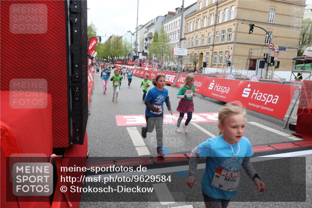 25.04.2026 - Das Zehntel Strokosch-Dieckow http://msf.ph/oto/9629584 25.04.2026 11:07:19 Ziel 5210, 5919, 6445, 6469, 6776, 6835, 6841, 6863, 7793 meine-sportfotos.de