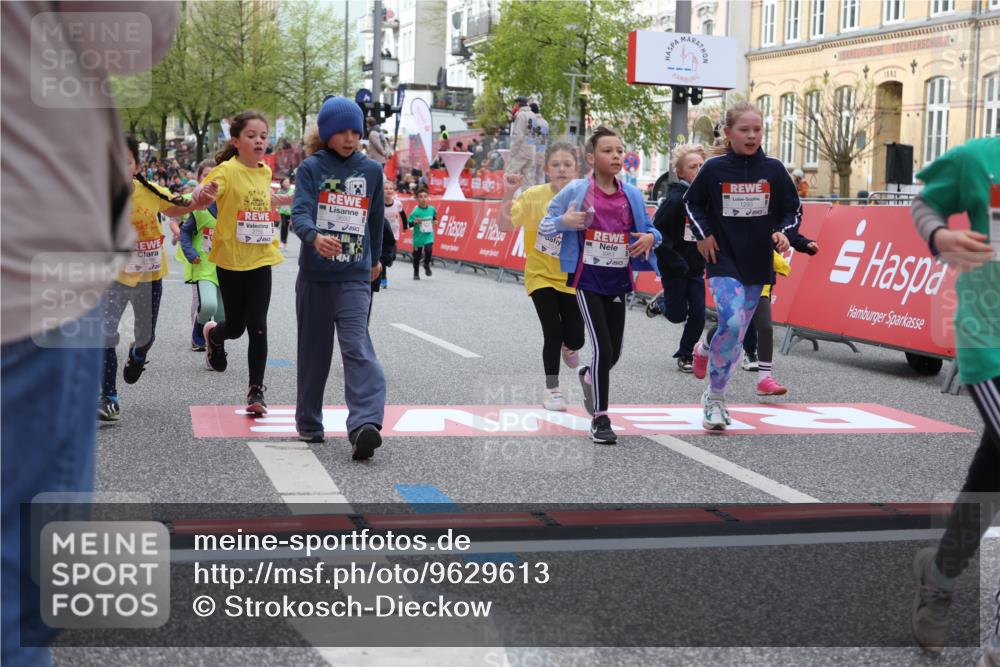 25.04.2026 - Das Zehntel Strokosch-Dieckow http://msf.ph/oto/9629613 25.04.2026 09:02:38 Ziel 1000, 1057, 1249, 1252, 1293, 1527, 1530, 1807, 1941, 1942, 1950, 1957, 2407, 2485, 2759, 2766, 2795, 2888, 2939, 3032, 3137, 3147, 3628, 3692, 3770, 3896, 3983 meine-sportfotos.de