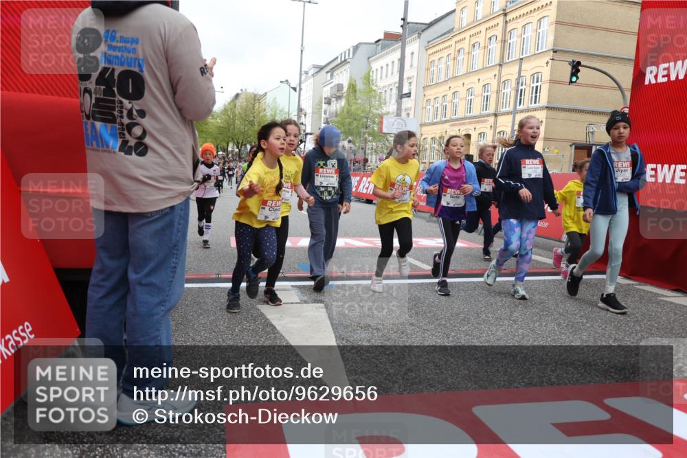 25.04.2026 - Das Zehntel Strokosch-Dieckow http://msf.ph/oto/9629656 25.04.2026 09:02:39 Ziel 1000, 1057, 1249, 1252, 1293, 1527, 1530, 1941, 1942, 1950, 1957, 2407, 2485, 2759, 2766, 2795, 2888, 3032, 3137, 3147, 3628, 3692, 3770, 3954, 3983 meine-sportfotos.de