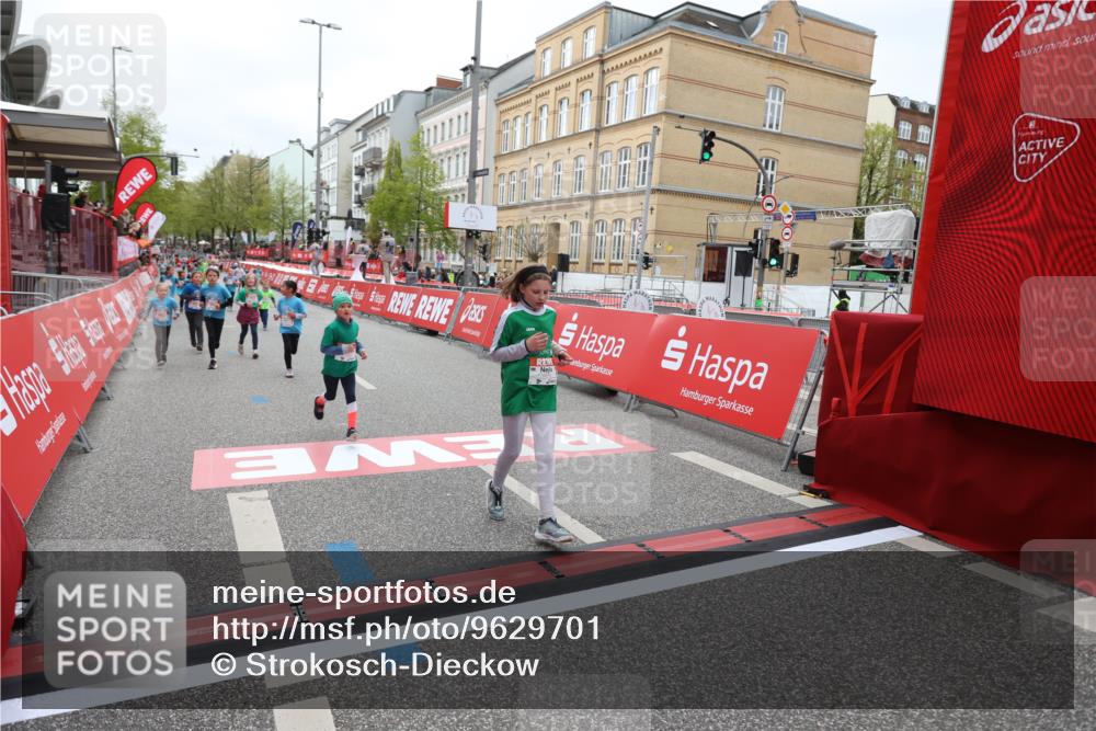 25.04.2026 - Das Zehntel Strokosch-Dieckow http://msf.ph/oto/9629701 25.04.2026 11:07:15 Ziel 5893, 5919, 6796, 6807 meine-sportfotos.de