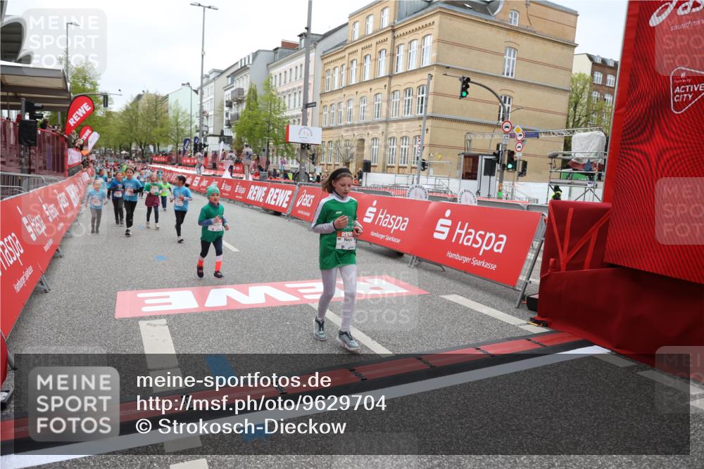 25.04.2026 - Das Zehntel Strokosch-Dieckow http://msf.ph/oto/9629704 25.04.2026 11:07:15 Ziel 5893, 5919, 6796, 6807 meine-sportfotos.de