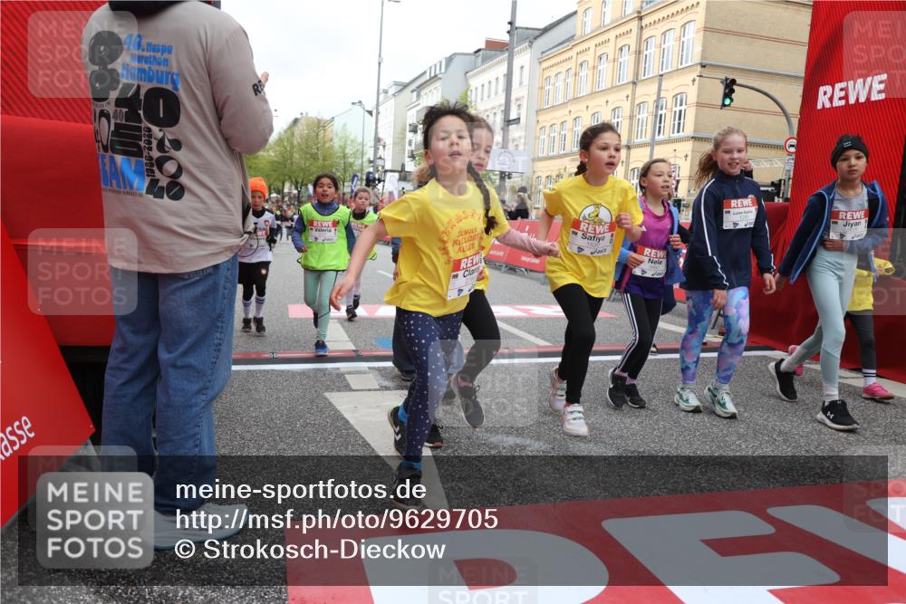 25.04.2026 - Das Zehntel Strokosch-Dieckow http://msf.ph/oto/9629705 25.04.2026 09:02:39 Ziel 1000, 1057, 1249, 1252, 1293, 1527, 1530, 1941, 1942, 1950, 1957, 2407, 2485, 2759, 2766, 2795, 2888, 3032, 3137, 3147, 3628, 3692, 3770, 3954, 3983 meine-sportfotos.de