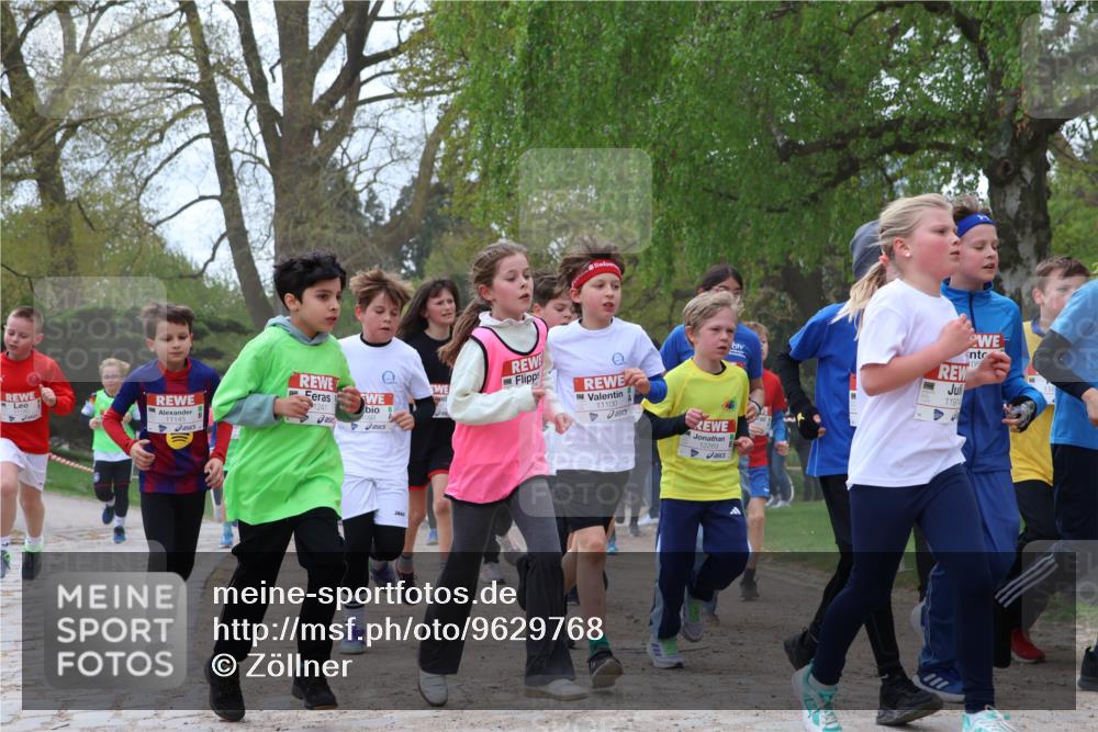 25.04.2026 - Das Zehntel Zöllner http://msf.ph/oto/9629768 25.04.2026 11:42:08 Laufen 1241, 11100, 105, 11914 meine-sportfotos.de