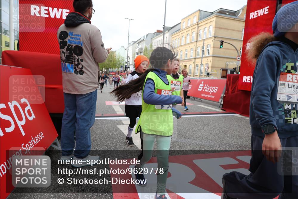 25.04.2026 - Das Zehntel Strokosch-Dieckow http://msf.ph/oto/9629778 25.04.2026 09:02:41 Ziel 1000, 1057, 1249, 1252, 1293, 1527, 1530, 1950, 2228, 2375, 2407, 2485, 2759, 2766, 2850, 3137, 3147, 3628, 3692, 3954, 3983 meine-sportfotos.de