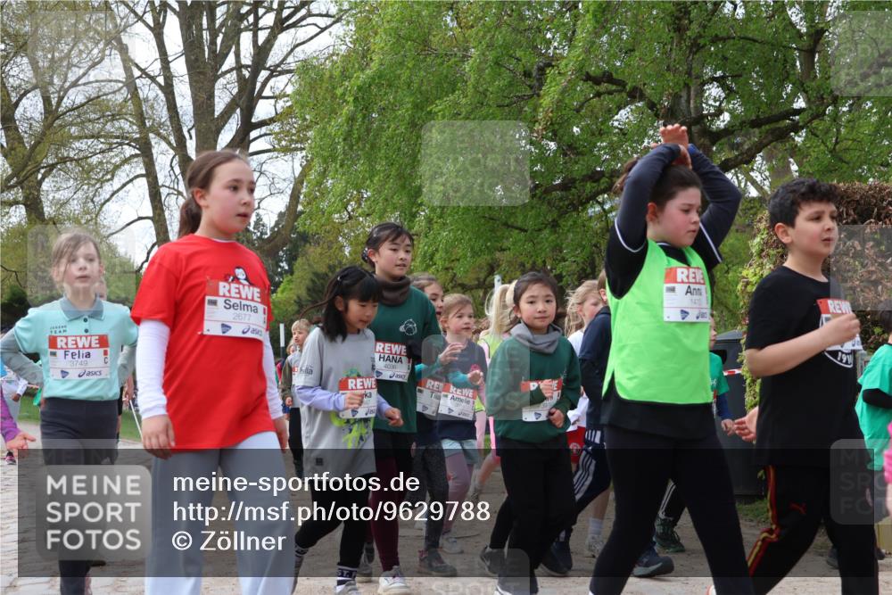 25.04.2026 - Das Zehntel Zöllner http://msf.ph/oto/9629788 25.04.2026 07:47:17 Laufen 3749, 2677, 4036, 1413, 191 meine-sportfotos.de