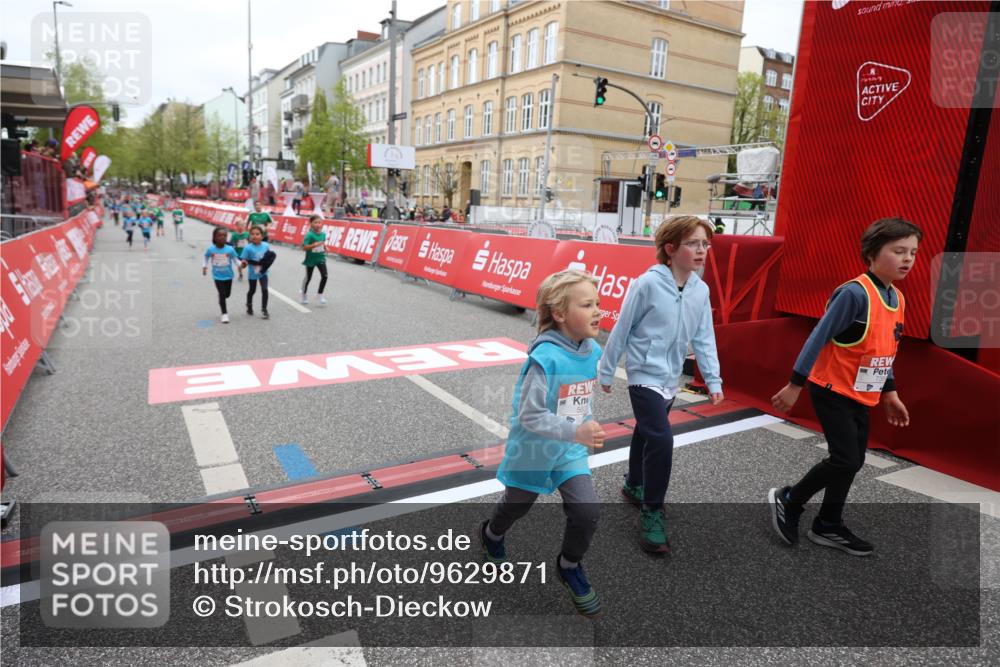 25.04.2026 - Das Zehntel Strokosch-Dieckow http://msf.ph/oto/9629871 25.04.2026 11:07:05 Ziel 5191, 5607, 5620, 5639, 5890, 6621, 6769, 6775, 7068, 7083, 7353, 7354, 7415, 7418, 7765, 7816, 7871 meine-sportfotos.de