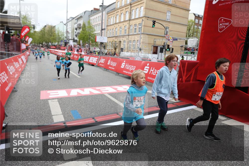 25.04.2026 - Das Zehntel Strokosch-Dieckow http://msf.ph/oto/9629876 25.04.2026 11:07:05 Ziel 5191, 5607, 5620, 5639, 5890, 6621, 6769, 6775, 7068, 7083, 7353, 7354, 7415, 7418, 7765, 7816, 7871 meine-sportfotos.de