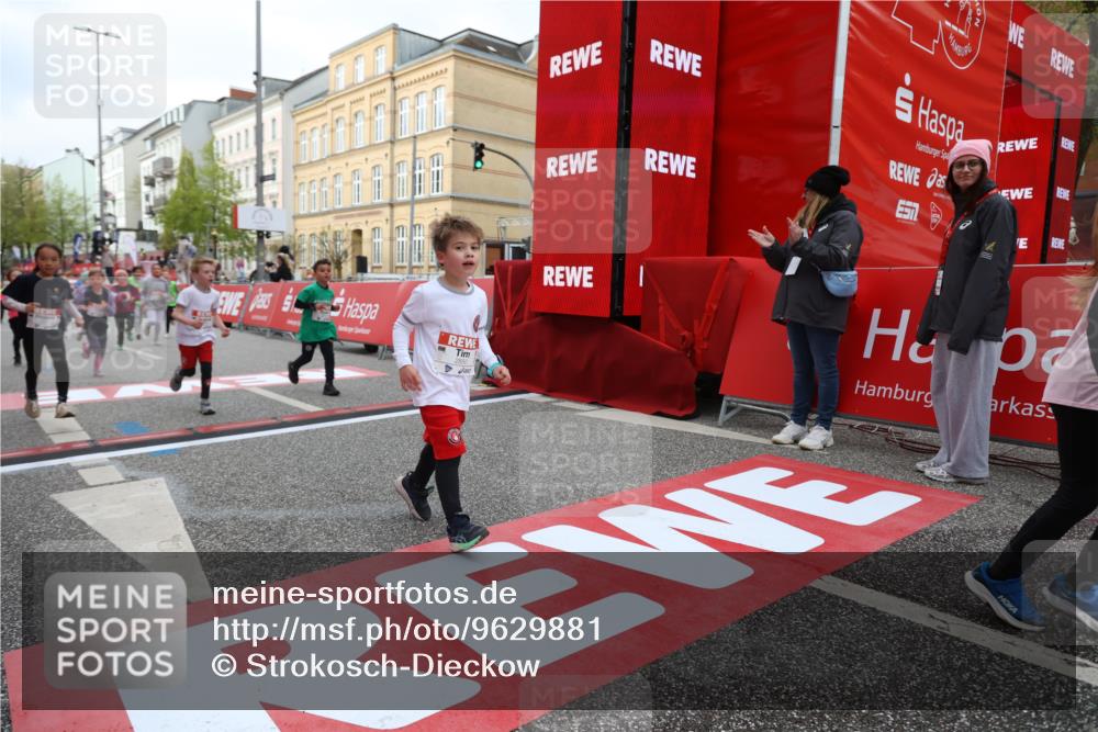 25.04.2026 - Das Zehntel Strokosch-Dieckow http://msf.ph/oto/9629881 25.04.2026 09:02:43 Ziel 1000, 1007, 1012, 1057, 1249, 1252, 1293, 1527, 1530, 2228, 2235, 2375, 2407, 2759, 2766, 2847, 2850, 3137, 3147, 3628, 3692, 3954, 3983 meine-sportfotos.de