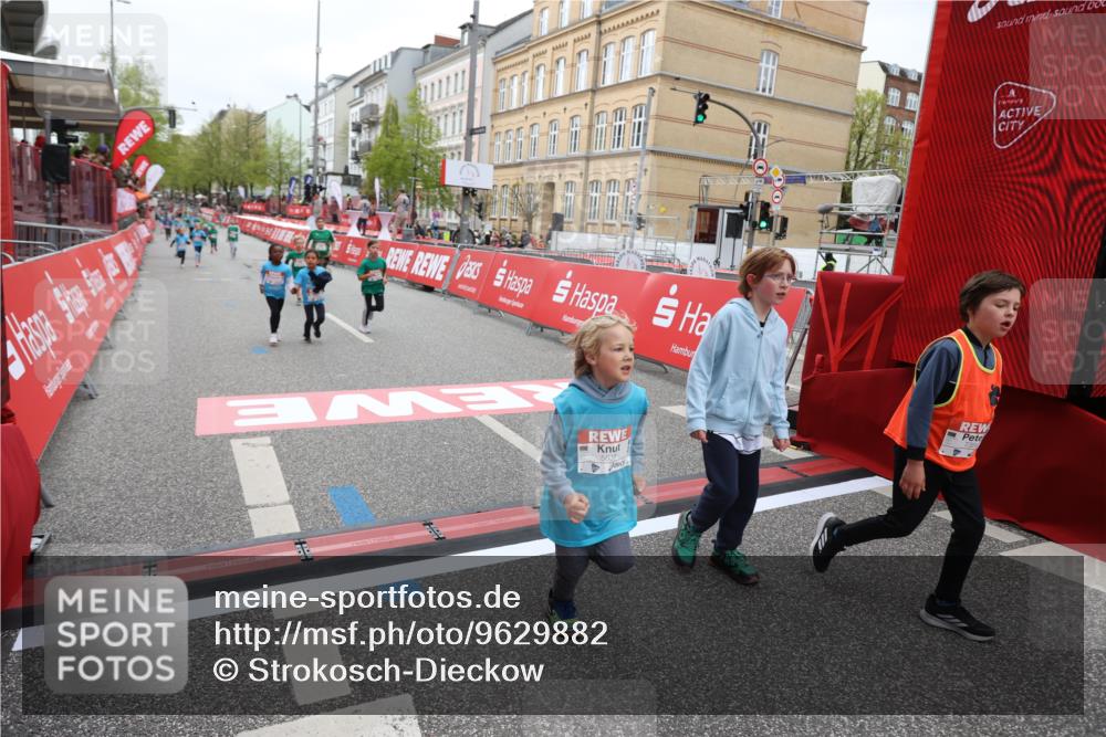 25.04.2026 - Das Zehntel Strokosch-Dieckow http://msf.ph/oto/9629882 25.04.2026 11:07:05 Ziel 5191, 5607, 5620, 5639, 5890, 6621, 6769, 6775, 7068, 7083, 7353, 7354, 7415, 7418, 7765, 7816, 7871 meine-sportfotos.de